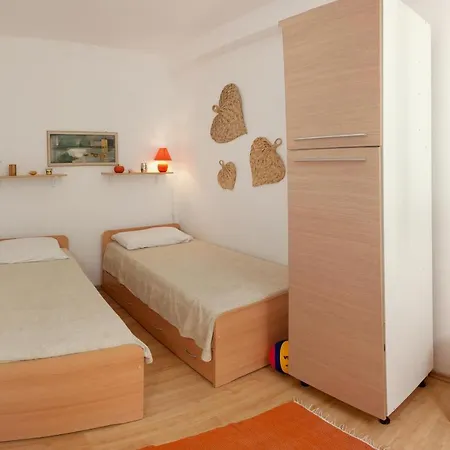 Apartament By The Sea Mavarstica, Ciovo - 9432 Trogir