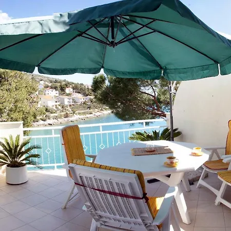 Apartment By The Sea Mavarstica, Ciovo - 9432 Trogir