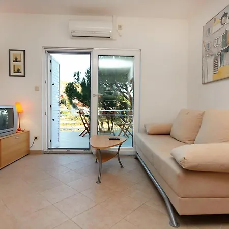 By The Sea Mavarstica, Ciovo - 9432 Apartment *