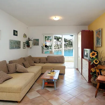 By The Sea Mavarstica, Ciovo - 9432 Apartment *