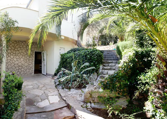 Apartman By The Sea Mavarstica, Ciovo - 9432 *